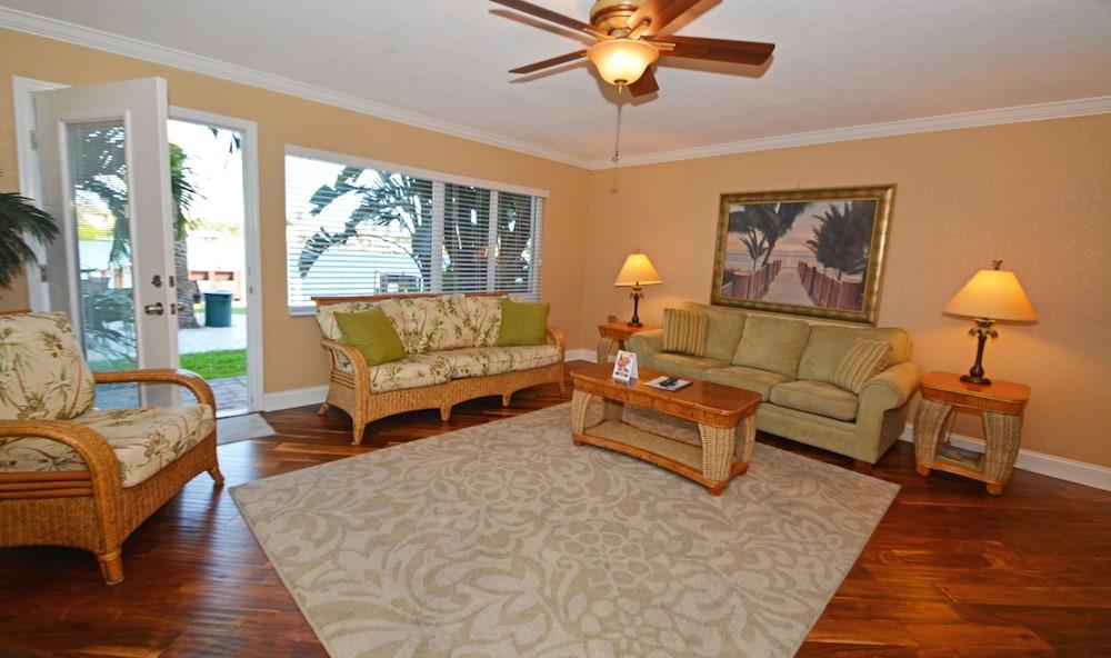 Westwinds Waterfront Resort St. Pete Beach Eksteriør bilde