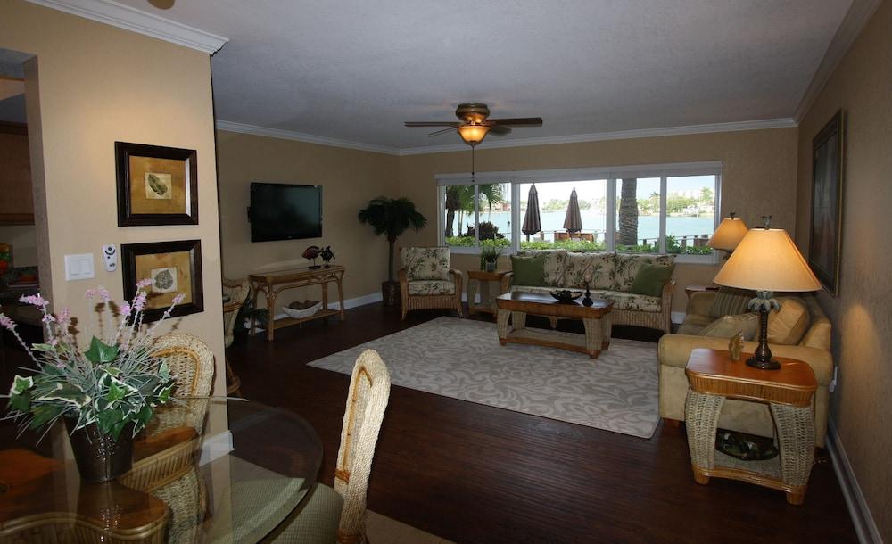Westwinds Waterfront Resort St. Pete Beach Eksteriør bilde
