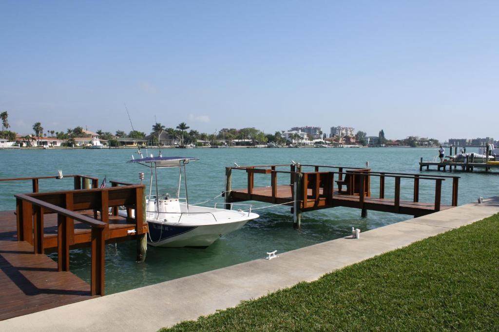 Westwinds Waterfront Resort St. Pete Beach Rom bilde