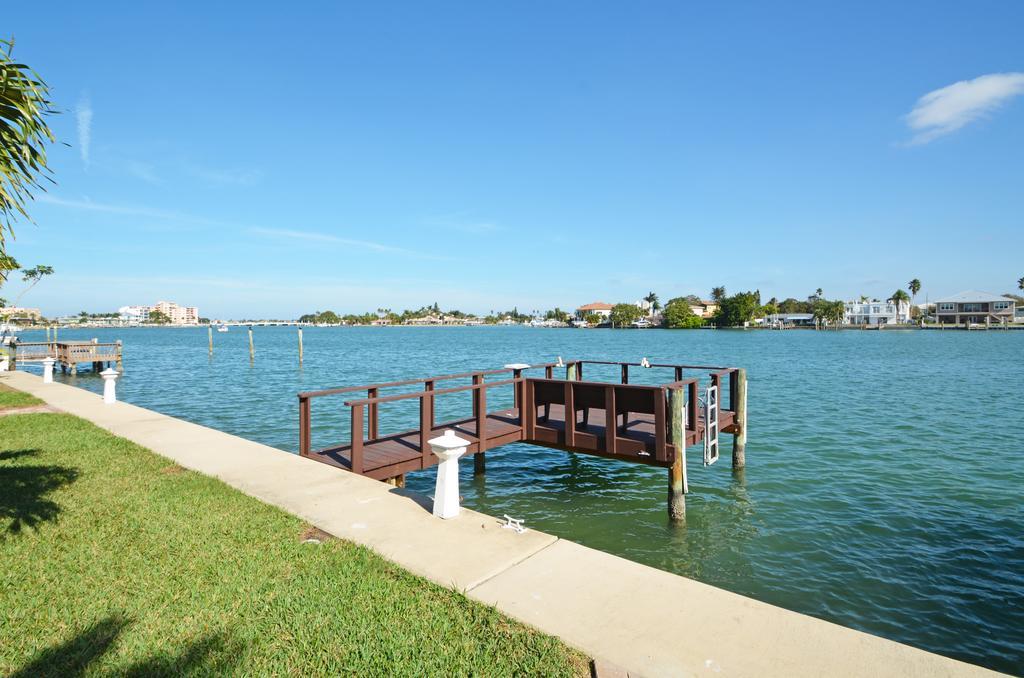 Westwinds Waterfront Resort St. Pete Beach Eksteriør bilde