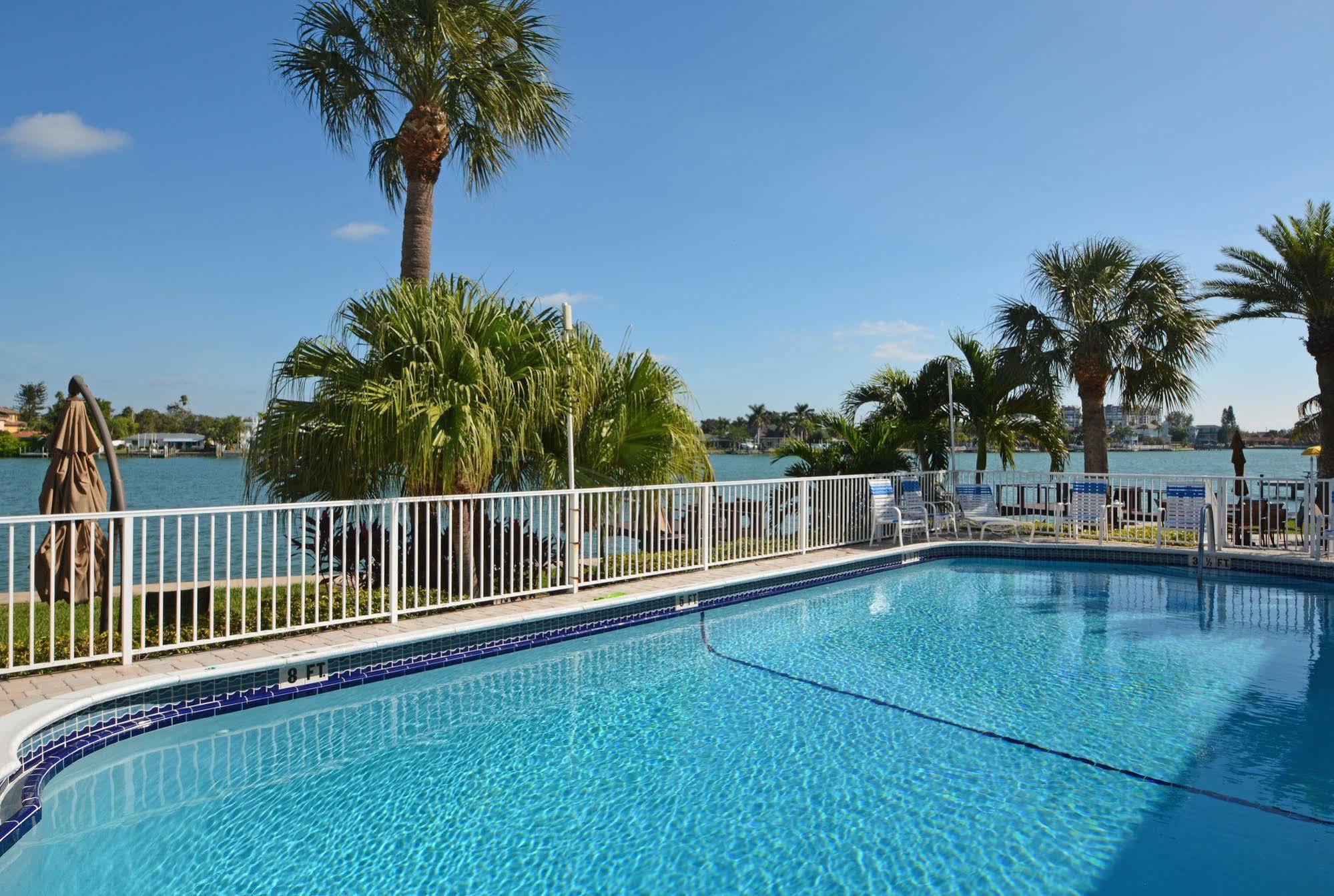 Westwinds Waterfront Resort St. Pete Beach Eksteriør bilde