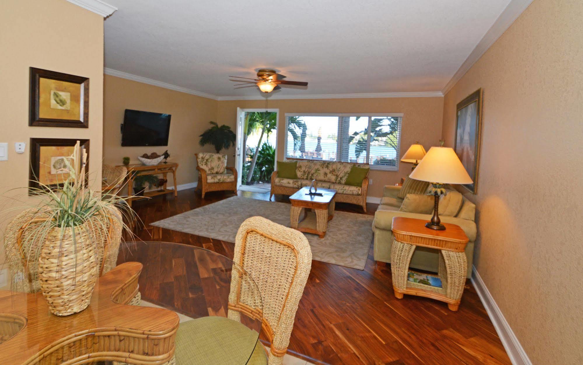 Westwinds Waterfront Resort St. Pete Beach Eksteriør bilde